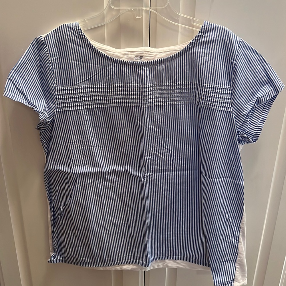 Vineyard Vines Size M Top Blue Stripe Pintuck Plated Crew Short Sleeve